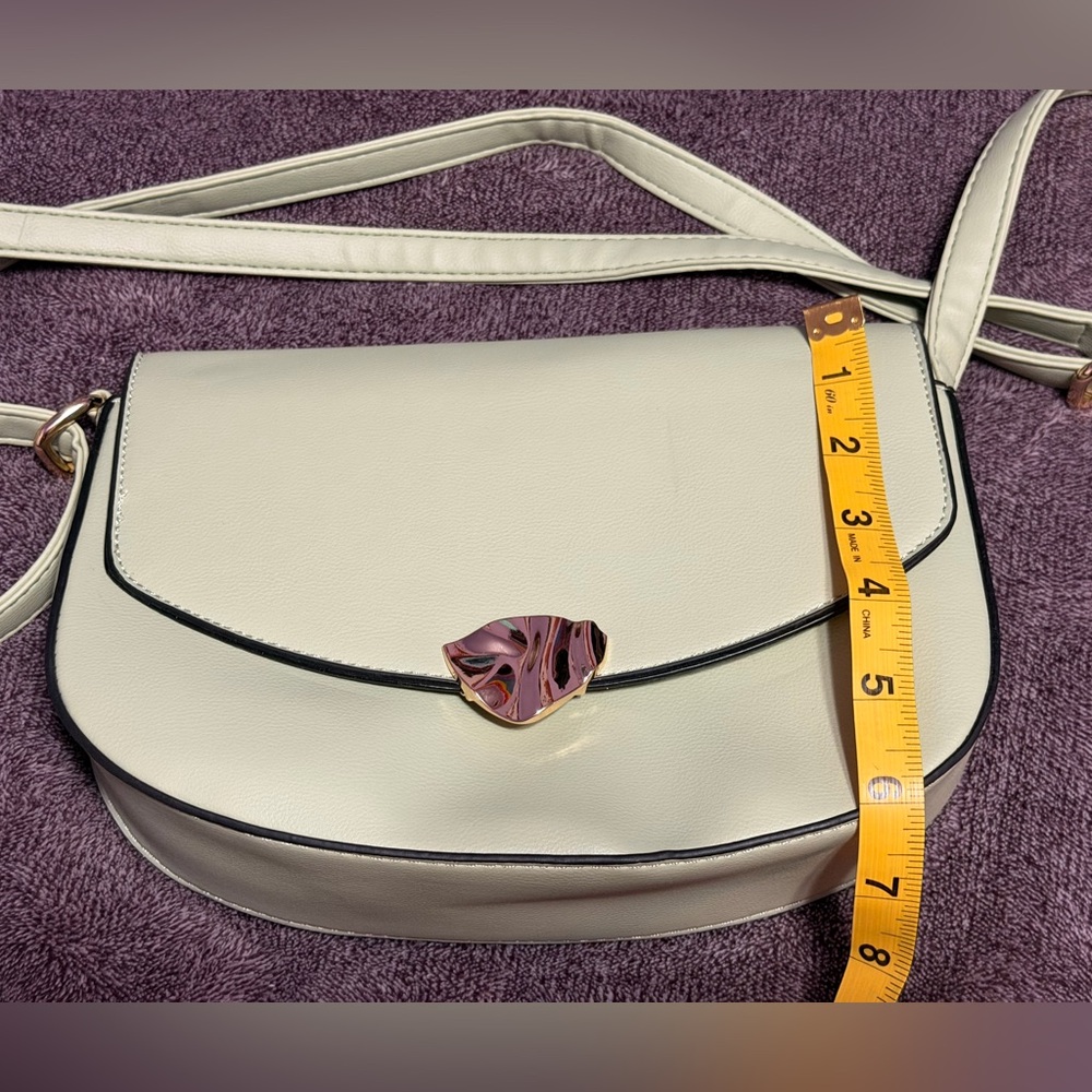 Elegant Crossbody Bag